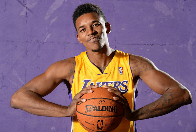 持球时间被 持球时间被